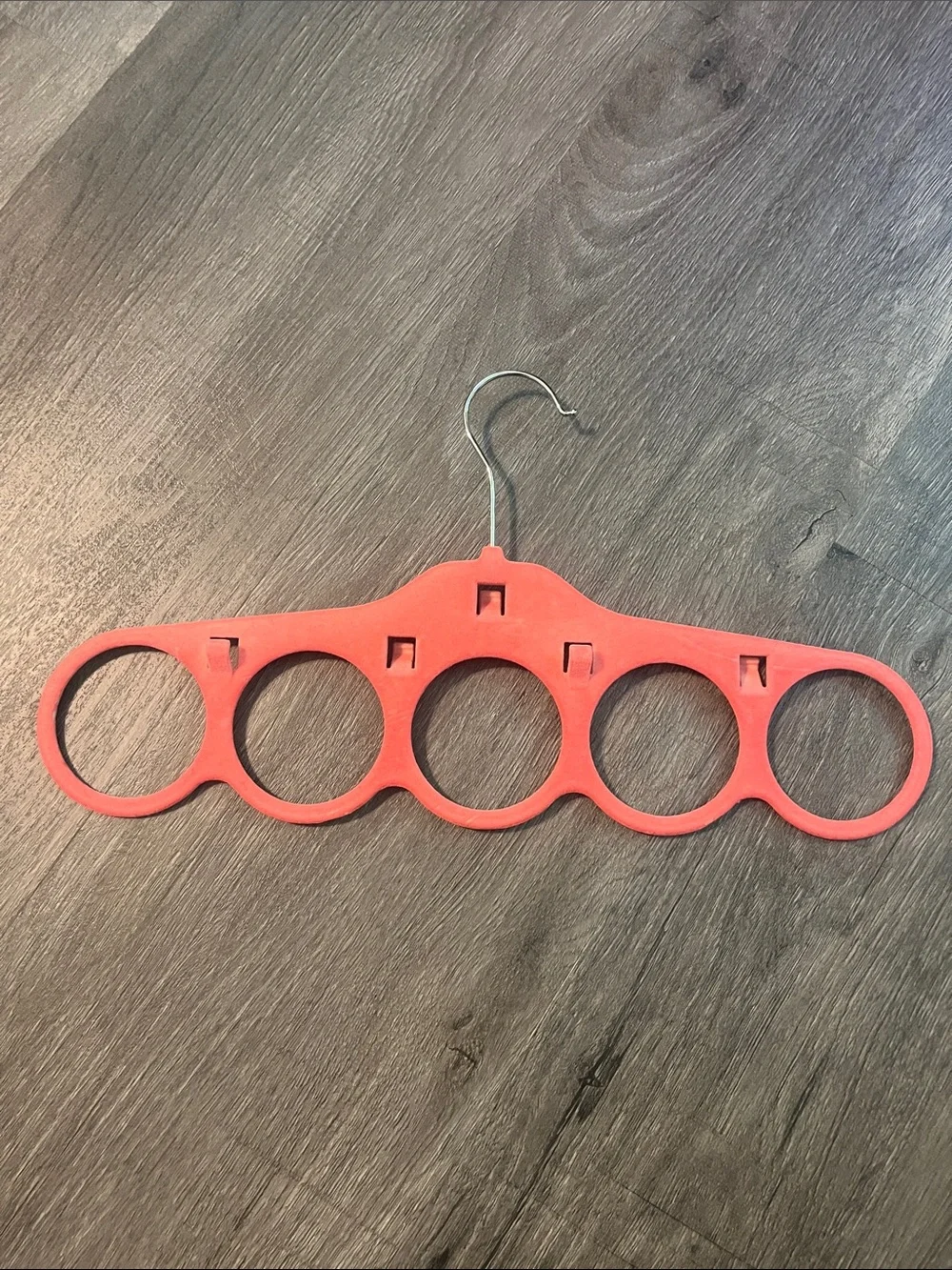 Multi-Scarf Loop Hangers - Red and Olive